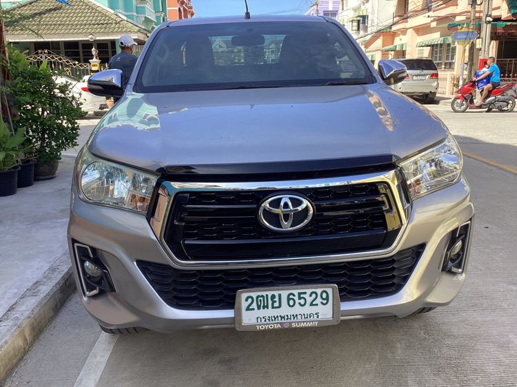 รถ Toyota Hilux Revo 2.8 G Prerunner สี บรอนซ์เงิน