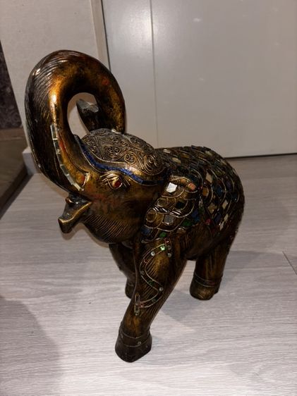 ช้างศิริมงมล ตกแต่ง