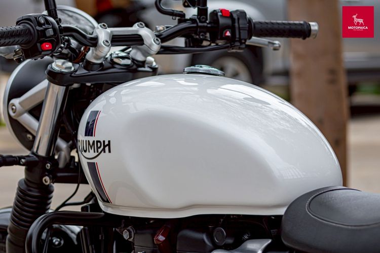 Triumph Streettwin900 ปี2018 สีขาวหายาก วิ่งน้อย7,000km. ใหม่มาก รูปที่ 12