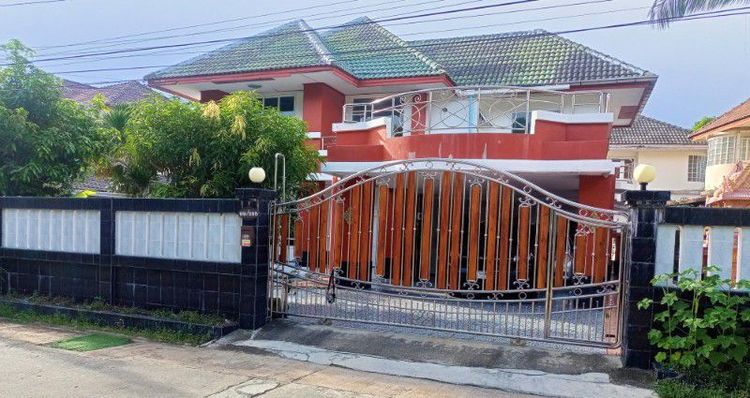 อื่นๆ ไม่มี ขายด่วนบ้านเดี่ยวหลังใหญ่ รีโนเวทใหม่ พร้อมอยู่ ใจกลางเมืองระยอง