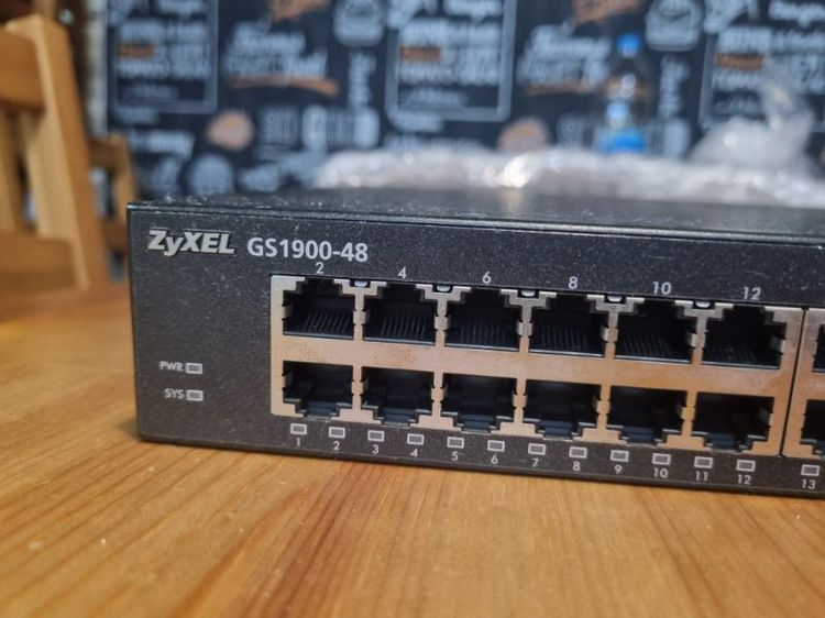 สายเคเบิลและตัวแปลง Smart Managed Switch) รุ่น Zyxel GS1900-48.