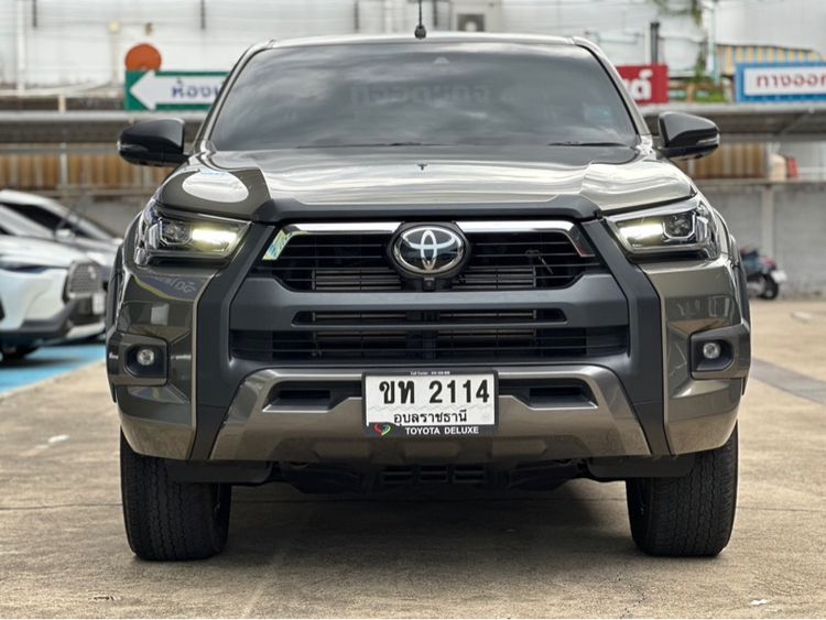 รถ Toyota Hilux Revo Double Cab Prerunner 2x4 2.4 Rocco สี เขียว