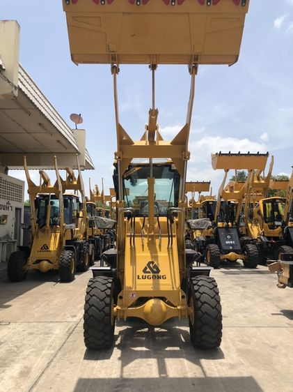 รถตักล้อยาง🚜 ราคาเริ่มต้น269,400บาทเท่านั้น#เซลล์แอ๋ม0909907141 รูปที่ 7