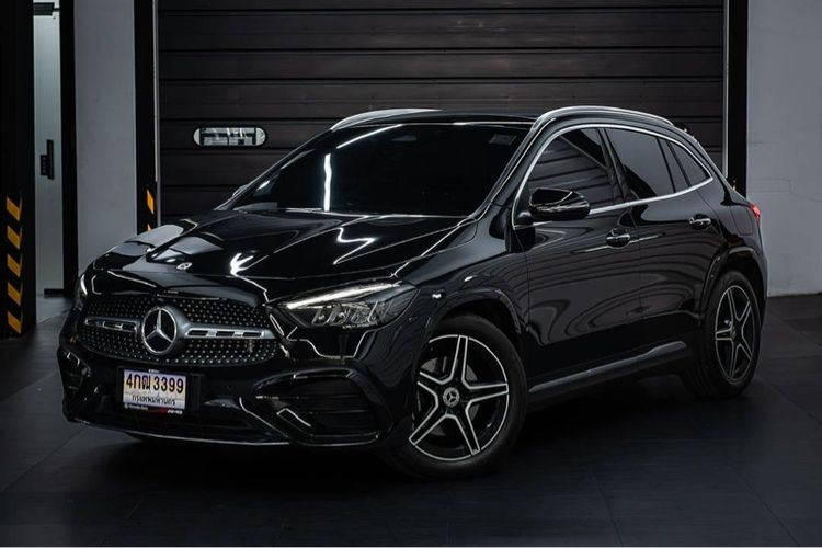 รถ Mercedes-Benz GLA-Class GLA200 สี ดำ