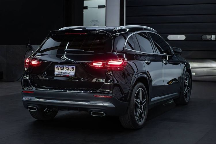 Mercedes-Benz GLA-Class 2024 GLA200 Utility-car เบนซิน ไม่ติดแก๊ส เกียร์อัตโนมัติ ดำ รูปที่ 3