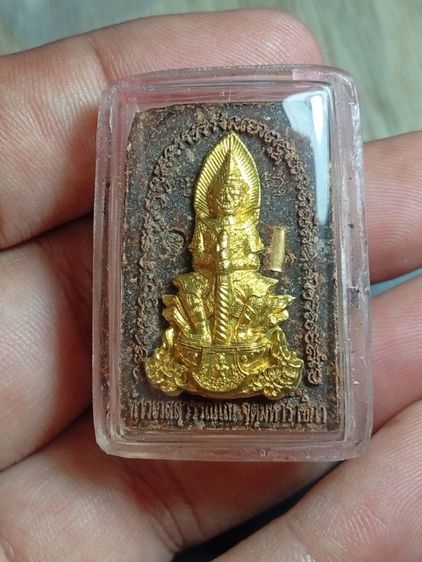 พระเนื้อผงท้าวเวสสุวรรณหน้ากากทองทิพย์ฝังตะกรุดทองคำ