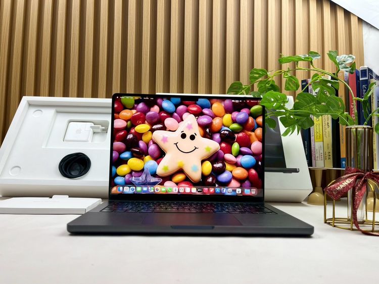 Mackbook Pro 14 Inch แมค โอเอส 16 กิกะไบต์ อื่นๆ ใช่ MacBook Pro 14-inch M5 Ram16GB SSD512GB SpaceBlack Apple 16 April 2027