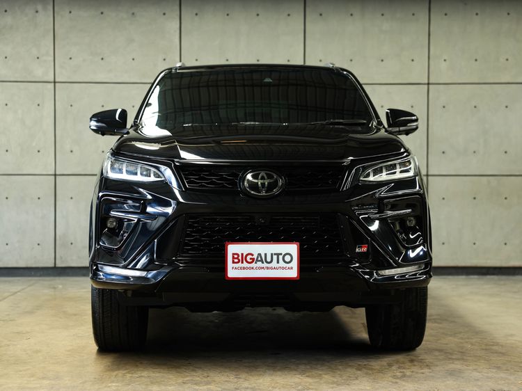 Toyota Fortuner 2022 2.8 GR Sport 4WD Utility-car ดีเซล ไม่ติดแก๊ส เกียร์อัตโนมัติ ดำ รูปที่ 4