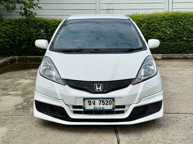 Honda Jazz 2011 1.5 SV i-VTEC Sedan เบนซิน ไม่ติดแก๊ส เกียร์อัตโนมัติ ขาว รูปที่ 2