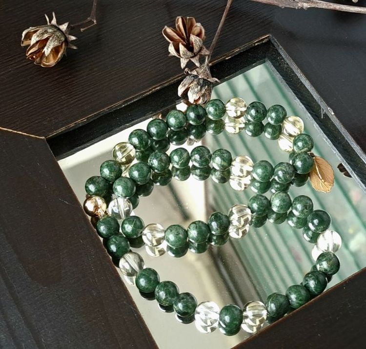 เขียว Convertible Green Stone Bead Necklace / Bracelet
