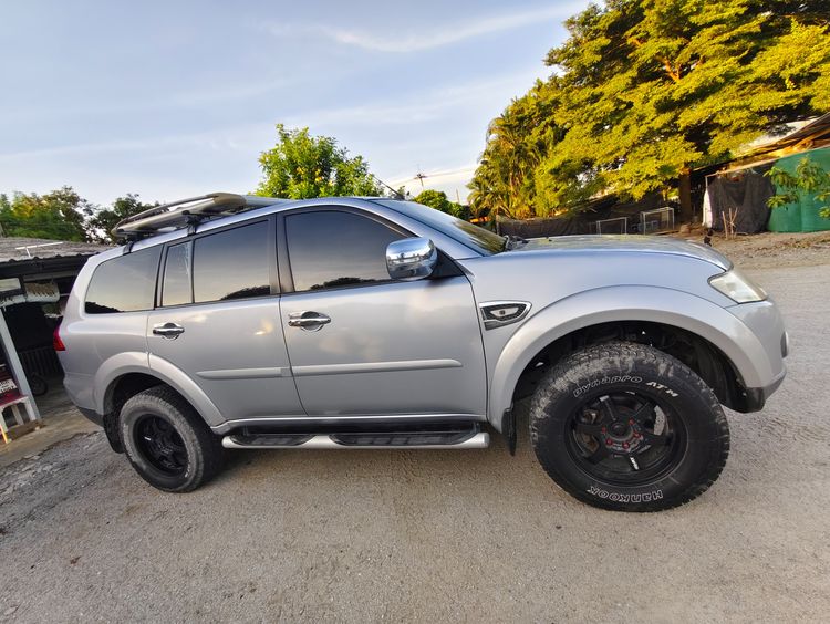 Mitsubishi Pajero 2011 2.5 VG Turbo Utility-car เบนซิน LPG เกียร์ธรรมดา บรอนซ์เงิน รูปที่ 3
