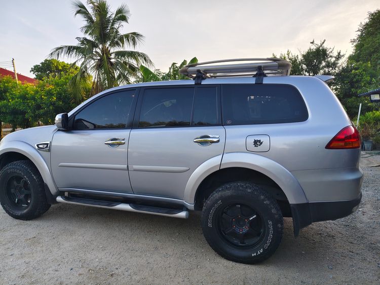 Mitsubishi Pajero 2011 2.5 VG Turbo Utility-car เบนซิน LPG เกียร์ธรรมดา บรอนซ์เงิน