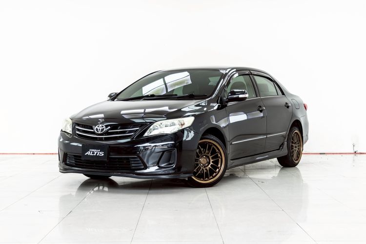 รถ Toyota Altis 1.6 E สี ดำ