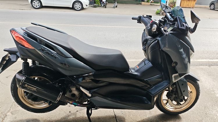 XMAX300