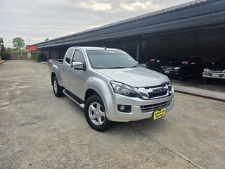 ISUZU D-MAX V-CROSS  3.0 Z Ddi VGS MT 4X4 ปี 2012