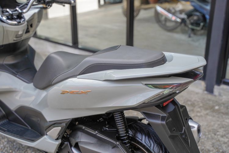 Pcx160 abs สีเทาดำยอดนิยม ดาวน์แค่ 3900 จบไม่มีจ่ายเพิ่ม ออกได้ทุกจังหวัด 📌ติดแบล็คลิสออกได้(มีดาวน์เพิ่ม) รูปที่ 11