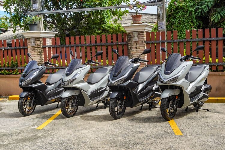 Pcx160 abs โฉมใหม่ล่าสุด สีเทาดำยอดนิยม ดาวน์แค่ 3900 จบไม่มีจ่ายเพิ่ม ออกได้ทุกจังหวัด 📌ติดแบล็คลิสออกได้(มีดาวน์เพิ่ม) รูปที่ 2