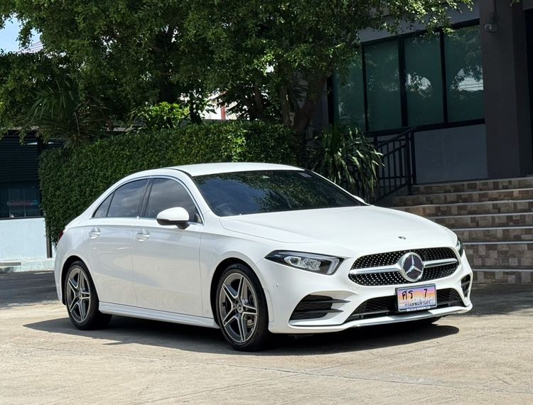 😍 2023 BENZ A200 FACELIFT 😍 รถมือเดียวออกป้ายแดง สภาพป้ายแดง รถวิ่งน้อยเพียง 36,000 กม เข้าศูนย์ทุกระยะ รถไม่เคยมีอุบัติเหตุครับ