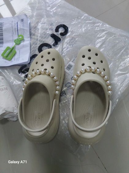 crocs gucci รูปที่ 8