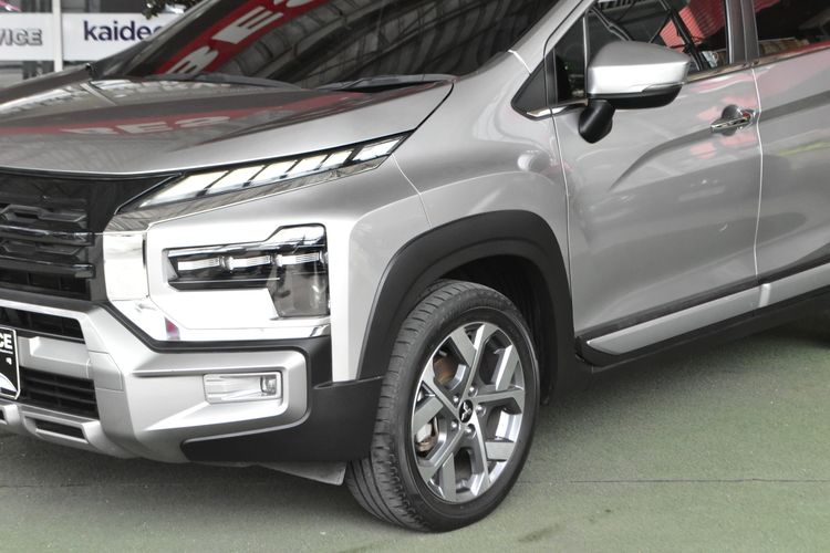 Mitsubishi Xpander 2024 1.5 Cross Utility-car เบนซิน ไม่ติดแก๊ส เกียร์อัตโนมัติ เทา รูปที่ 3