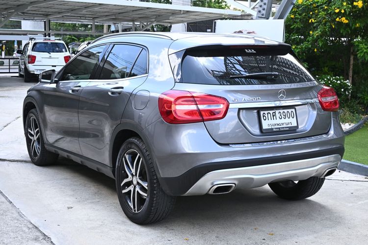 Mercedes-Benz GLA-Class 2016 GLA200 Sedan เบนซิน ไม่ติดแก๊ส เกียร์อัตโนมัติ เทา รูปที่ 4