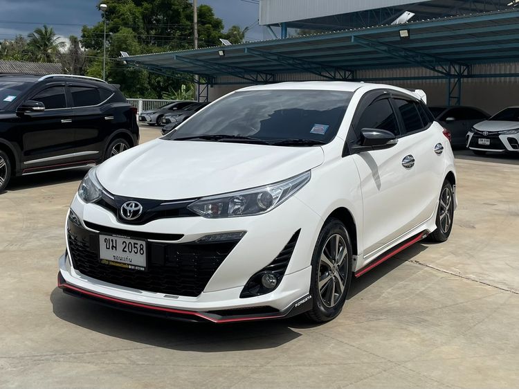 รถ Toyota Yaris 1.2 G Plus สี ขาว
