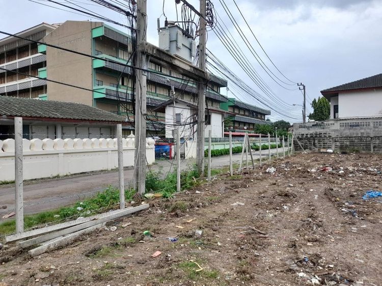 ใช่ ขายที่ดิน บางแวก เขตภาษีเจริญ
