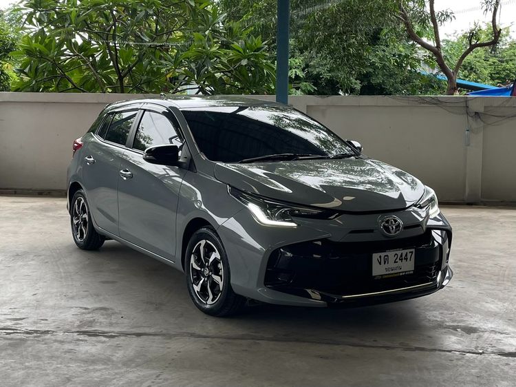 Toyota Yaris 2023 1.2 Smart Sedan เบนซิน ไม่ติดแก๊ส เกียร์อัตโนมัติ เทา รูปที่ 3