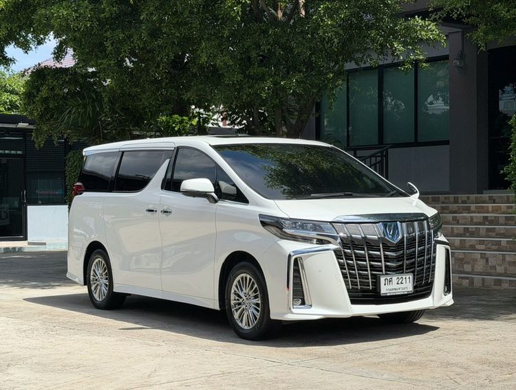 Toyota 2022 Van ไฮบริด ไม่ติดแก๊ส เกียร์อัตโนมัติ ขาว