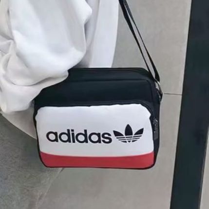 Adidas หนังแท้ ชาย อื่นๆ กระเป๋า สพาย