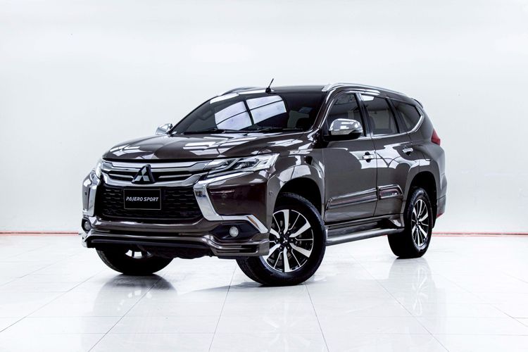 รถ Mitsubishi Pajero Sport 2.4 GT Premium 4WD สี น้ำตาล