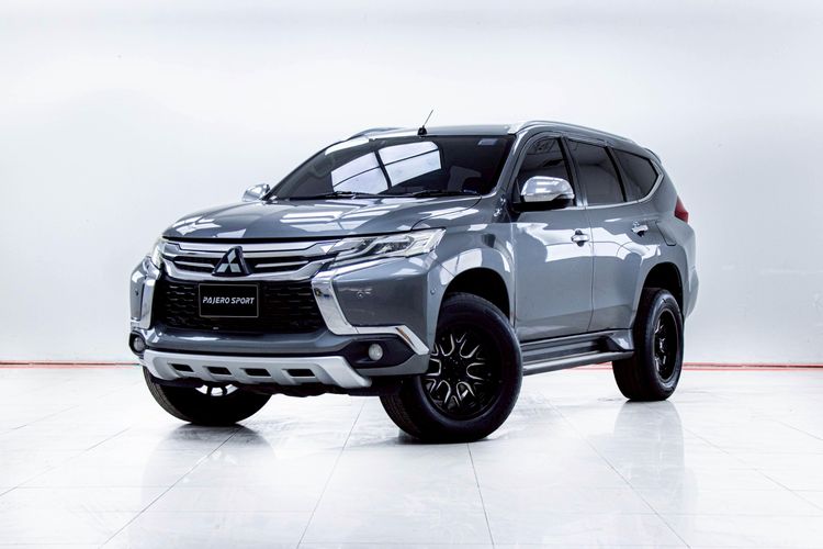 รถ Mitsubishi Pajero Sport 2.4 GT Premium 4WD สี เทา