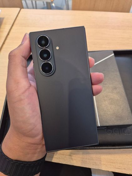 ขาย Fold7 256GB สีดำ มีประกันเหลือ
