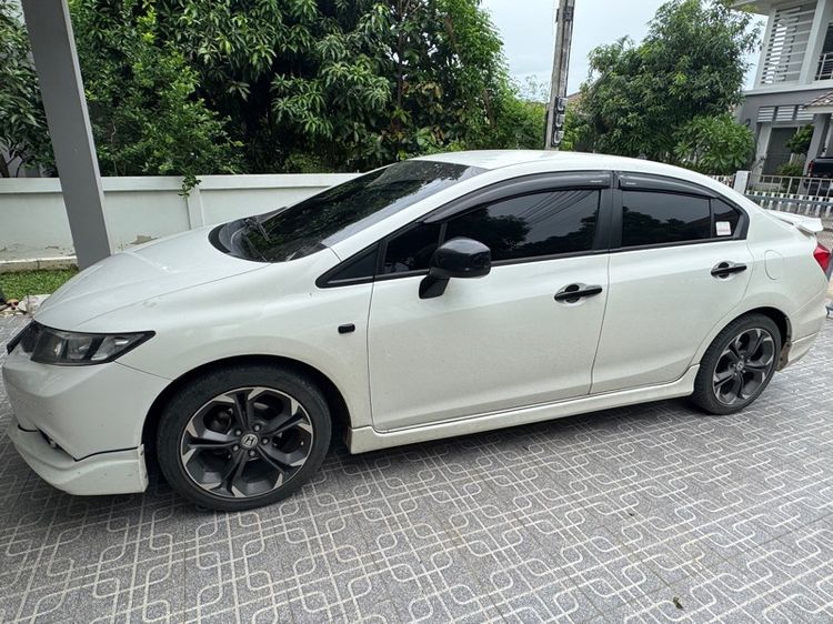 Honda Civic 2014 1.8 S i-VTEC Sedan เบนซิน ไม่ติดแก๊ส เกียร์อัตโนมัติ ขาว รูปที่ 4