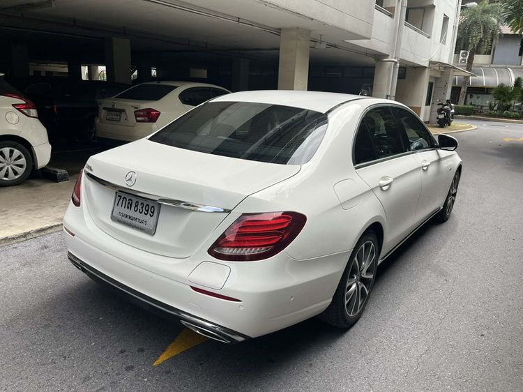 รถ Mercedes-Benz E-Class E350e สี ขาว