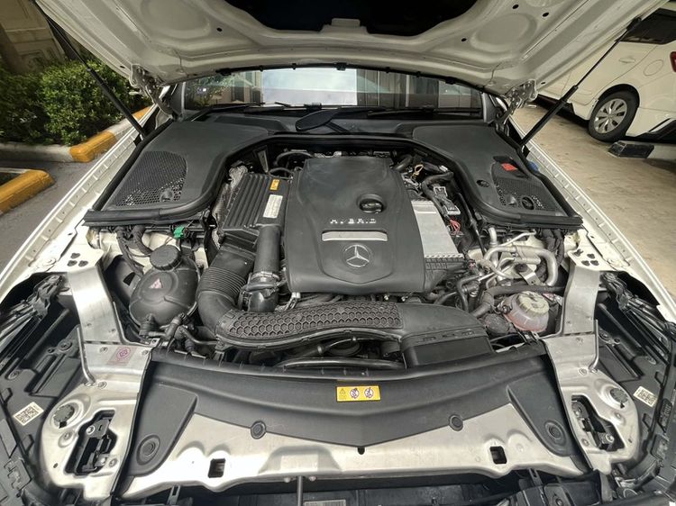 Mercedes-Benz E-Class 2018 E350e Sedan ไฮบริด ไม่ติดแก๊ส เกียร์อัตโนมัติ ขาว รูปที่ 4