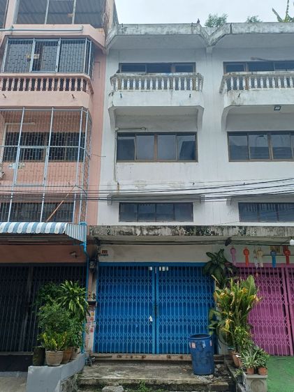 ให้เช่าอาคารพาณิชย์ 4 ชั้นหมู่บ้านดีเคกาญจนาภิเษก ตึกดิบพื้นปูน
