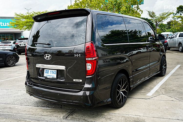 Hyundai H-1  2019 2.5 Elite Van ดีเซล ไม่ติดแก๊ส เกียร์อัตโนมัติ น้ำตาล รูปที่ 4
