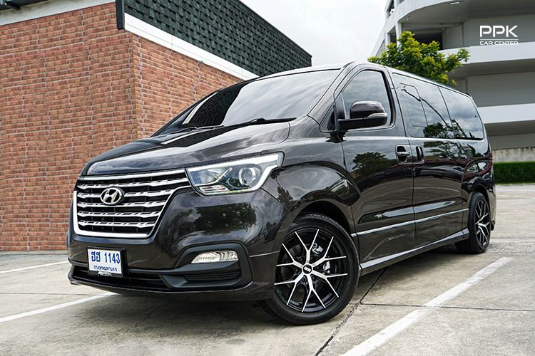 รถ Hyundai H-1  2.5 Elite สี น้ำตาล