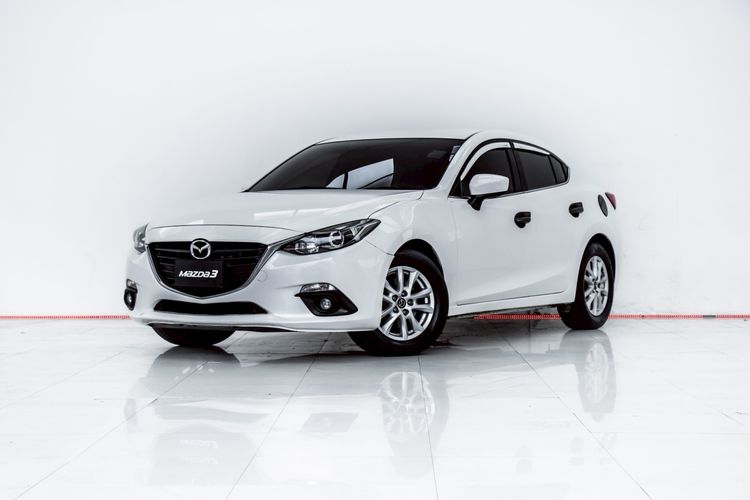 Mazda Mazda3 2015 2.0 C Sedan เบนซิน ไม่ติดแก๊ส เกียร์อัตโนมัติ ขาว
