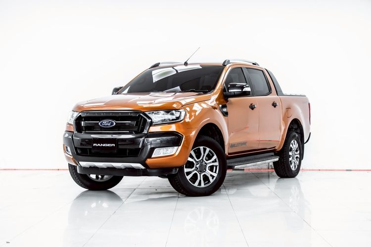 รถ Ford Ranger 2.2 Hi-Rider Wildtrak สี ส้ม