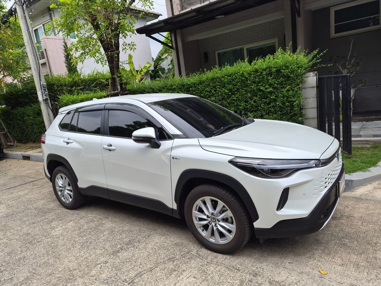 รถ Toyota Corolla Cross 1.8 Hybrid Smart สี ขาว