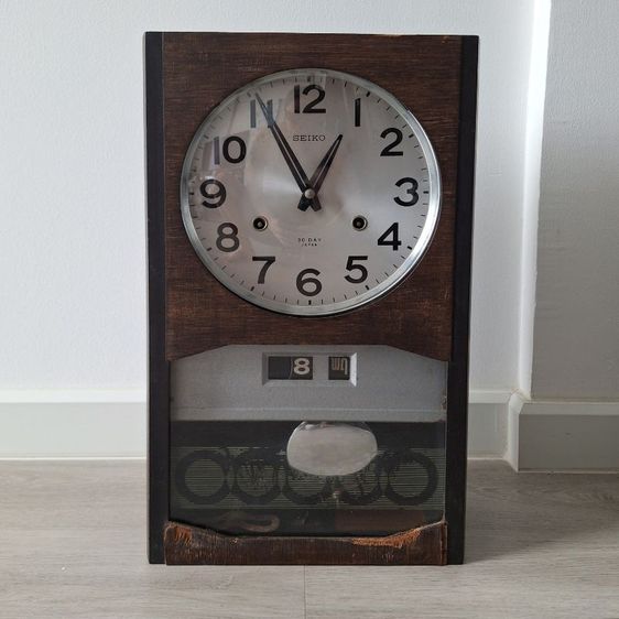 - นาฬิกาไขลานโบราณ ยี่ห้อ seiko รุ่นมีวันที่
