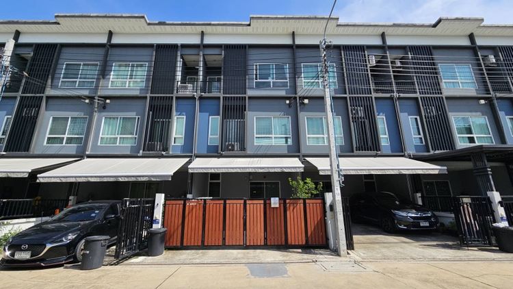 ขายทาว์นโฮม 3 ชั้น ม.สัมมากร อเวนิว สุวรรณภูมิ