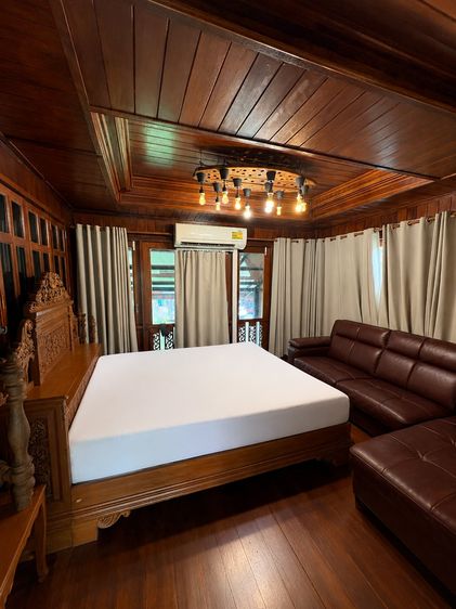 ที่ดินพร้อมบ้านทรงไทย หมู่บ้านปรีชา ศรีนครินทร์