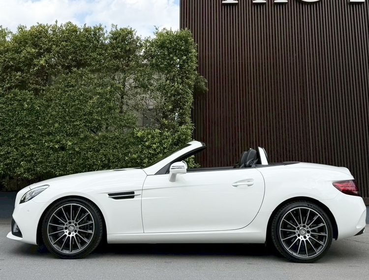 Mercedes-Benz SLC-Class 2016 SLC300 Sedan เบนซิน ไม่ติดแก๊ส เกียร์อัตโนมัติ ขาว รูปที่ 3
