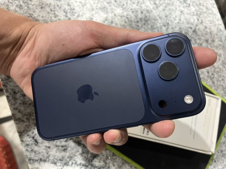 iPhone 17 Pro 256GB - Deep Blue - Like New with Box & Orj Charger รูปที่ 6