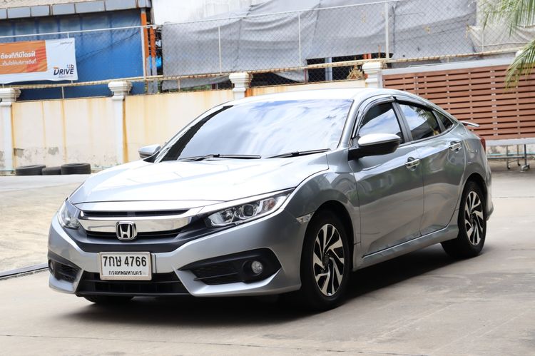 รถ Honda Civic 1.8 EL i-VTEC สี เงิน