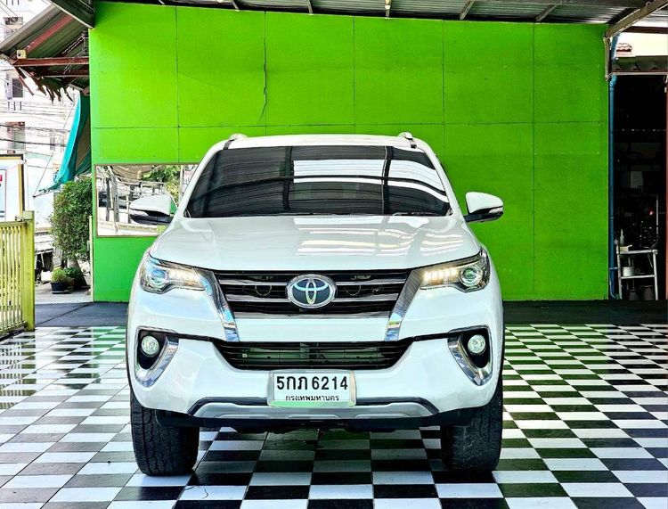 Toyota Fortuner 2016 2.4 V Utility-car ดีเซล ไม่ติดแก๊ส เกียร์อัตโนมัติ ขาว รูปที่ 3