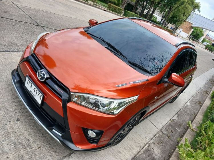 รถ Toyota Yaris 1.2 TRD Sportivo สี ส้ม